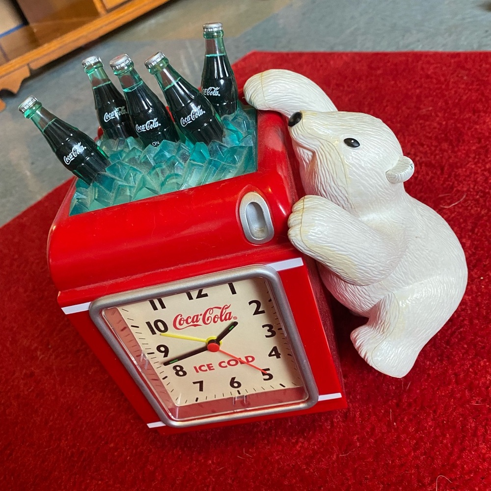 Coca-Cola Red Polar Bear Clock works